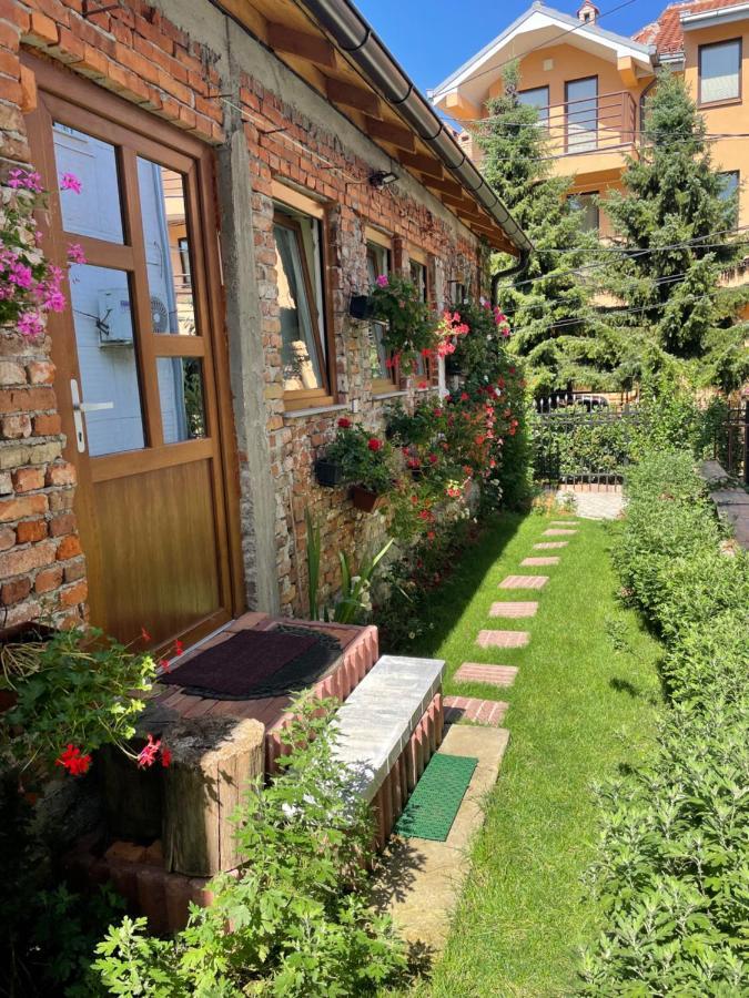 Flower House In The City Center! Pristina Exterior foto